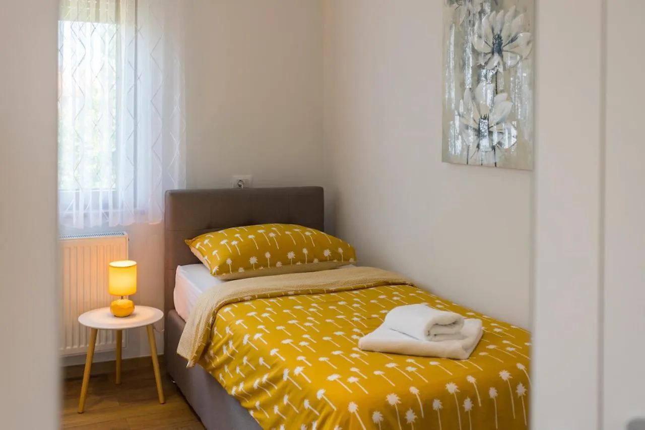 Lumalu Apartment Galizana Croatia