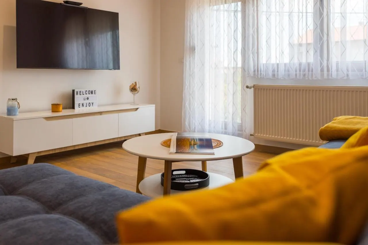 Lumalu Apartment Galizana 0*,  Croatia